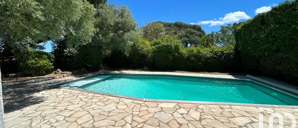 Maison 10 pièces de 275 m² à Pézenas (34120)