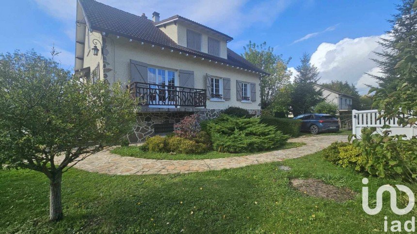 Maison traditionnelle 6 pièces de 150 m² à Jourgnac (87800)