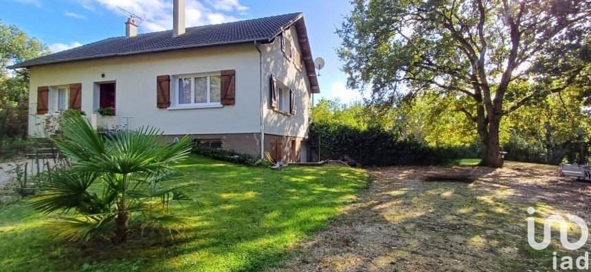 House 7 rooms of 164 m² in Châteauneuf-sur-Cher (18190)