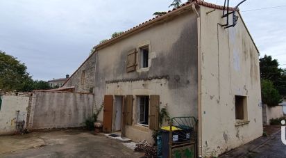 Maison 3 pièces de 59 m² à Saint-Georges-du-Bois (17700)