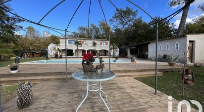 House 8 rooms of 243 m² in Saint-Paul-en-Forêt (83440)