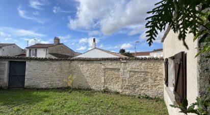 House 4 rooms of 93 m² in La Jarrie (17220)