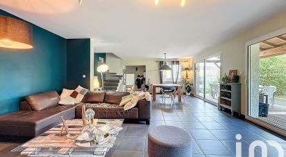 Maison 7 pièces de 270 m² à Saint-Genis-les-Ollières (69290)