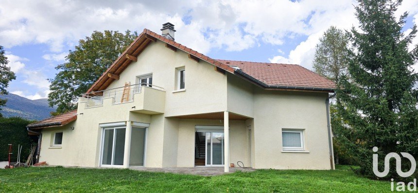 Maison 5 pièces de 150 m² à Saint-Genis-Pouilly (01630)