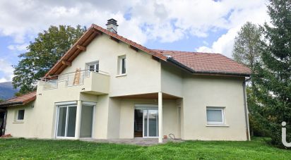 Maison traditionnelle 5 pièces de 150 m² à Saint-Genis-Pouilly (01630)