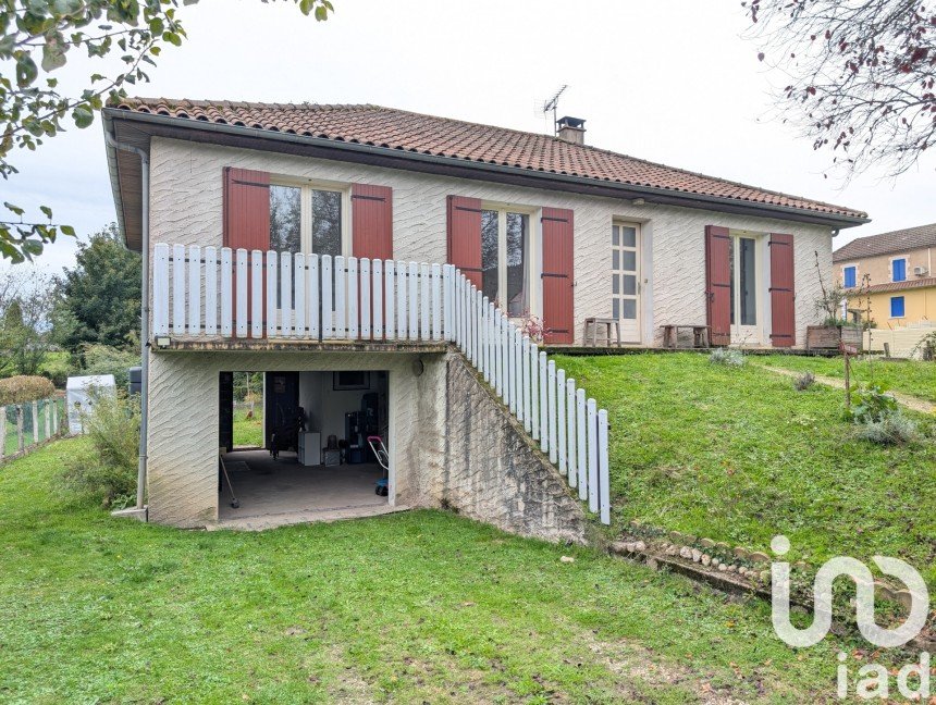 Traditional house 4 rooms of 94 m² in La Coquille (24450)