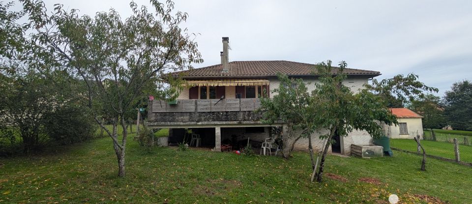 Traditional house 4 rooms of 94 m² in La Coquille (24450)