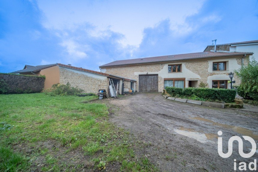 Maison 8 pièces de 250 m² à Havange (57650)