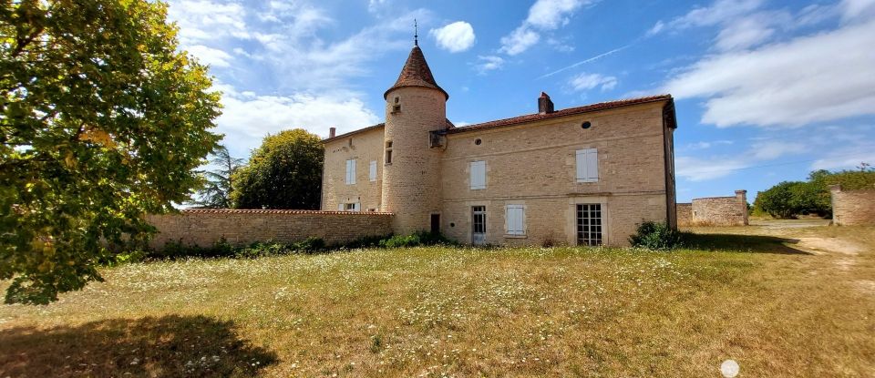 Mansion 10 rooms of 500 m² in Charmé (16140)