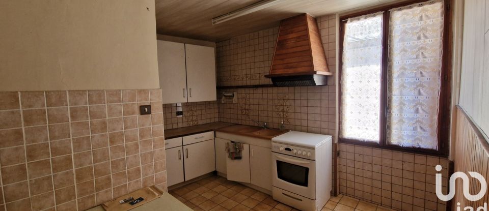 Town house 6 rooms of 135 m² in Saint-Julien-du-Sault (89330)