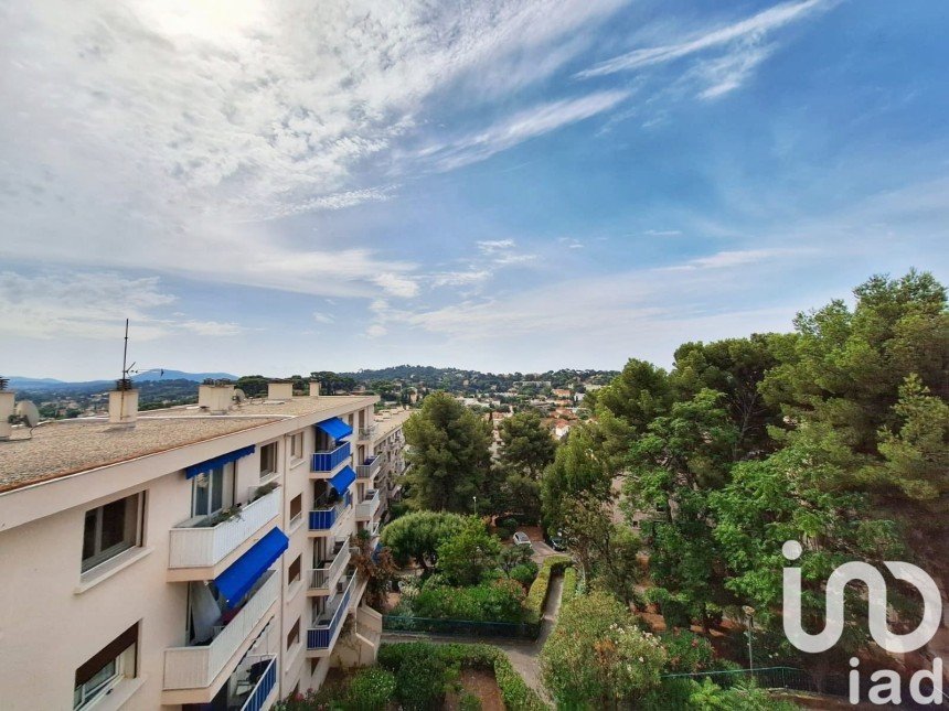 Appartement 3 pièces de 64 m² à Toulon (83000)