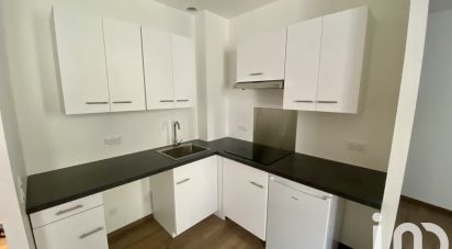 Studio 1 room of 35 m² in Bagnères-de-Bigorre (65200)