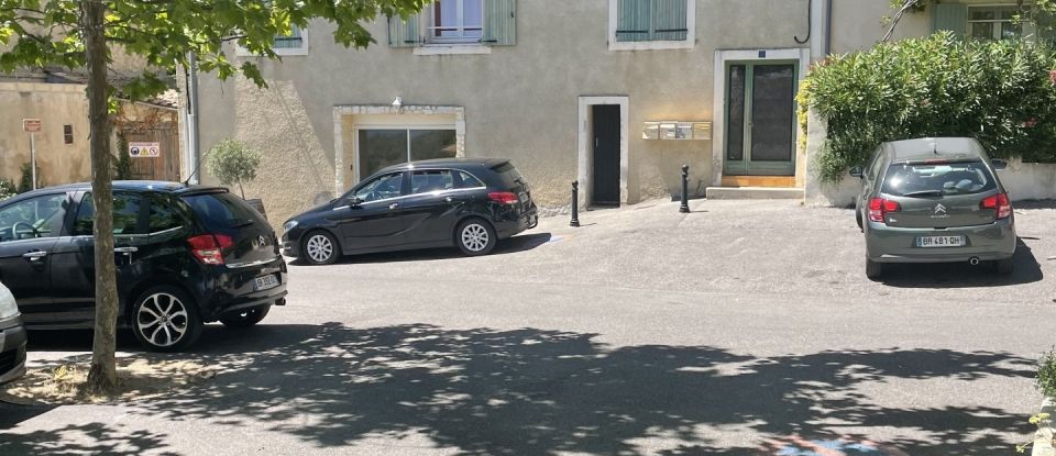 Apartment 3 rooms of 73 m² in Pierrevert (04860)