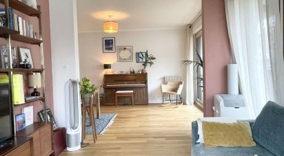 Appartement 3 pièces de 81 m² à Paris (75011)