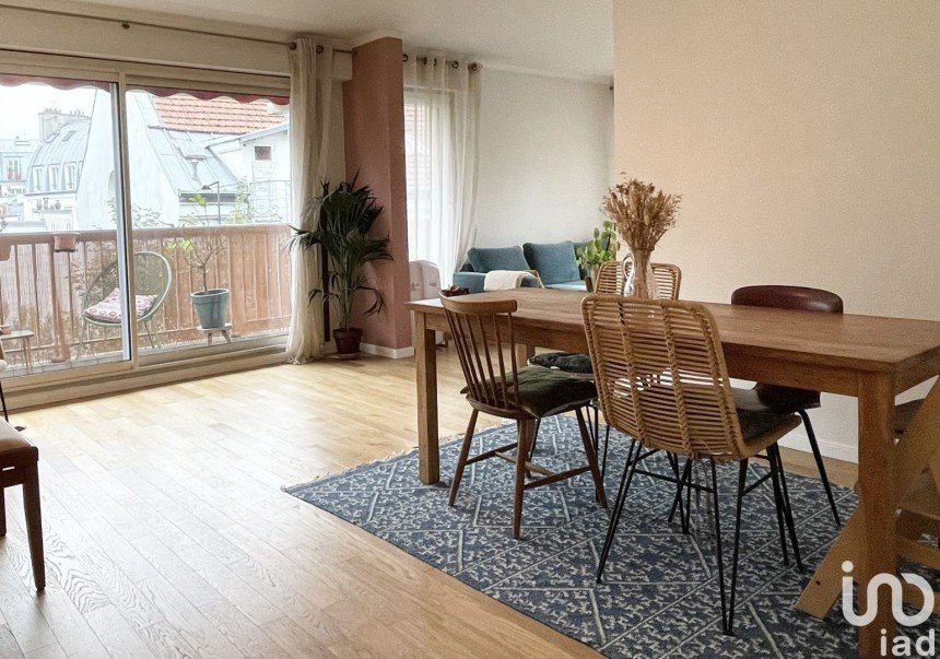 Appartement 3 pièces de 81 m² à Paris (75011)