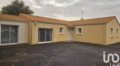 Maison traditionnelle 7 pièces de 127 m² à La Chaize-le-Vicomte (85310)