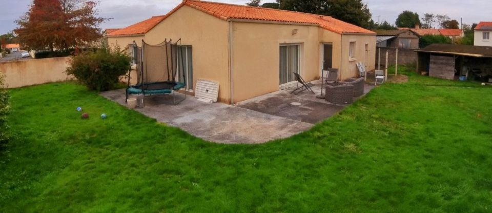 Maison traditionnelle 7 pièces de 127 m² à La Chaize-le-Vicomte (85310)