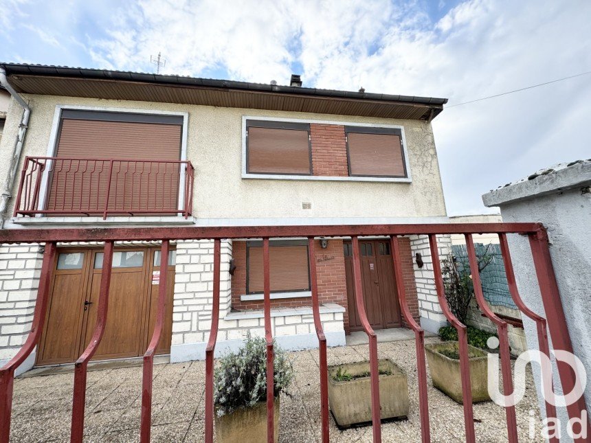 Maison traditionnelle 4 pièces de 77 m² à Stains (93240)