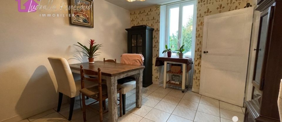 Village house 5 rooms of 145 m² in Mosnac (17240)