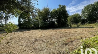 Land of 815 m² in Roullet-Saint-Estèphe (16440)