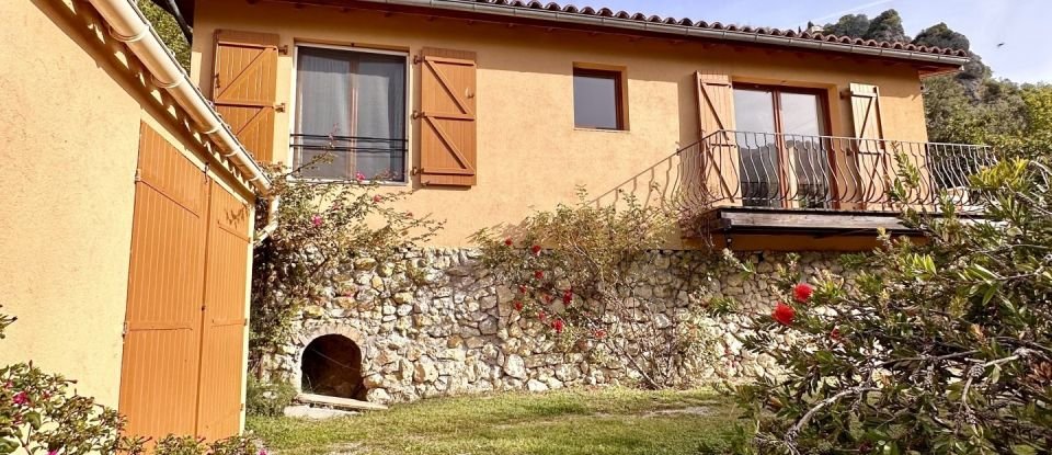 Maison 4 pièces de 85 m² à Sigale (06910)