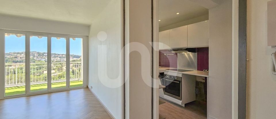 Apartment 3 rooms of 74 m² in Saint-Raphaël (83700)