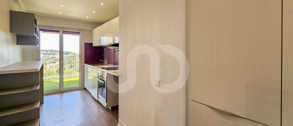 Apartment 3 rooms of 74 m² in Saint-Raphaël (83700)