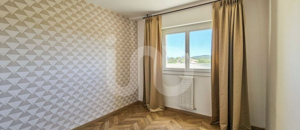 Apartment 3 rooms of 74 m² in Saint-Raphaël (83700)