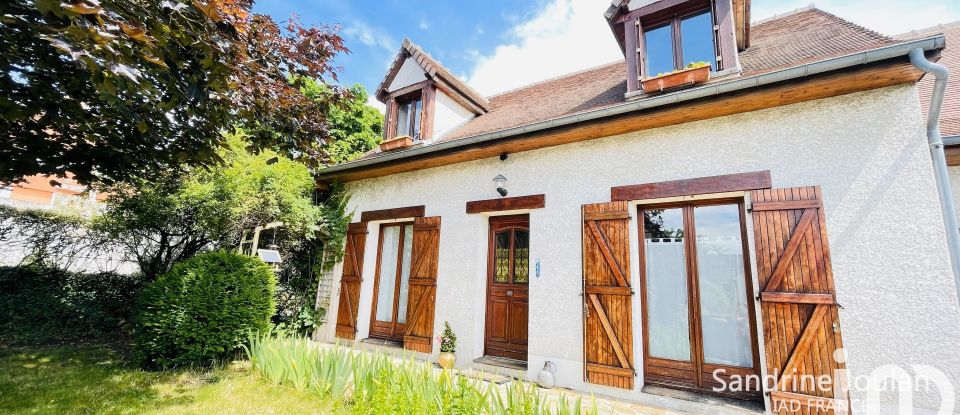 Maison traditionnelle 6 pièces de 140 m² à Leuville-sur-Orge (91310)