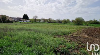 Land of 1,030 m² in Puxieux (54800)