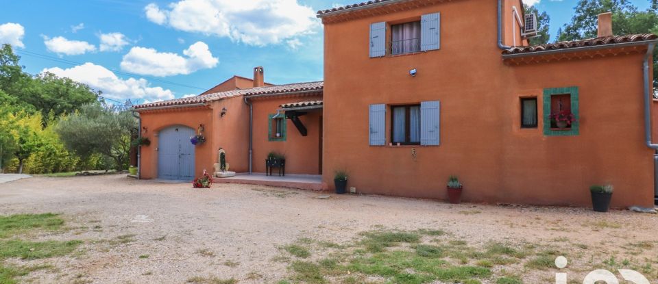 Traditional house 6 rooms of 165 m² in La Verdière (83560)