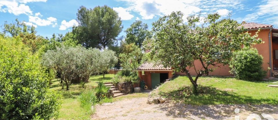 Traditional house 6 rooms of 165 m² in La Verdière (83560)