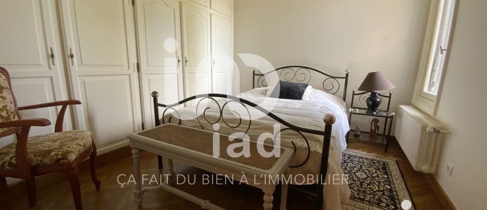 House 10 rooms of 250 m² in Villeconin (91580)