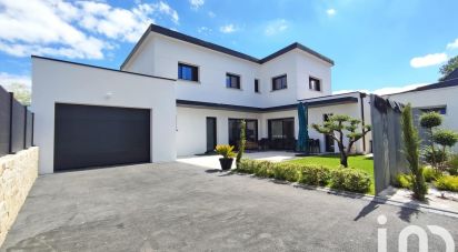 Maison 7 pièces de 177 m² à Hennebont (56700)