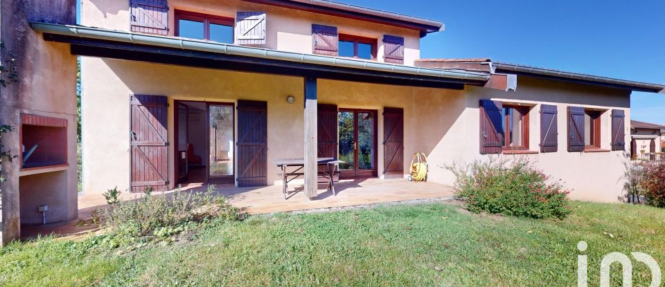 Architect house 5 rooms of 142 m² in Rieumes (31370)