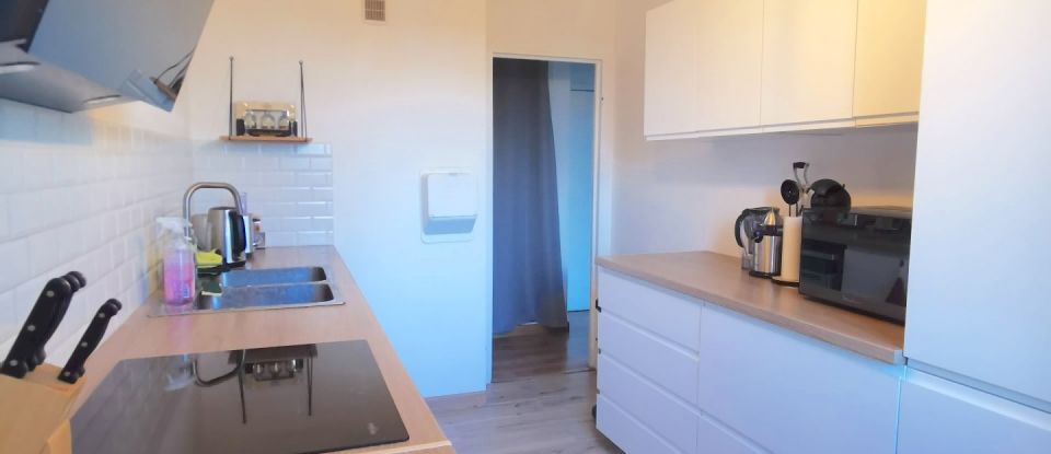 Apartment 4 rooms of 81 m² in Sainte-Geneviève-des-Bois (91700)