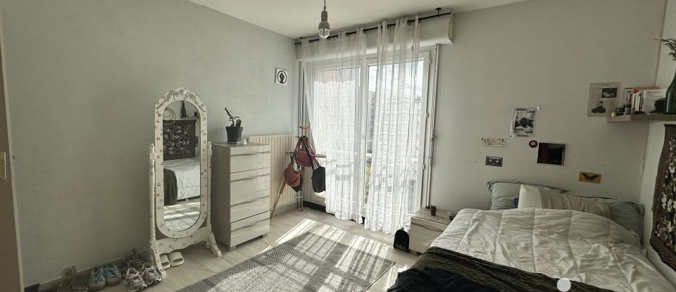 Appartement 5 pièces de 86 m² à Amiens (80000)