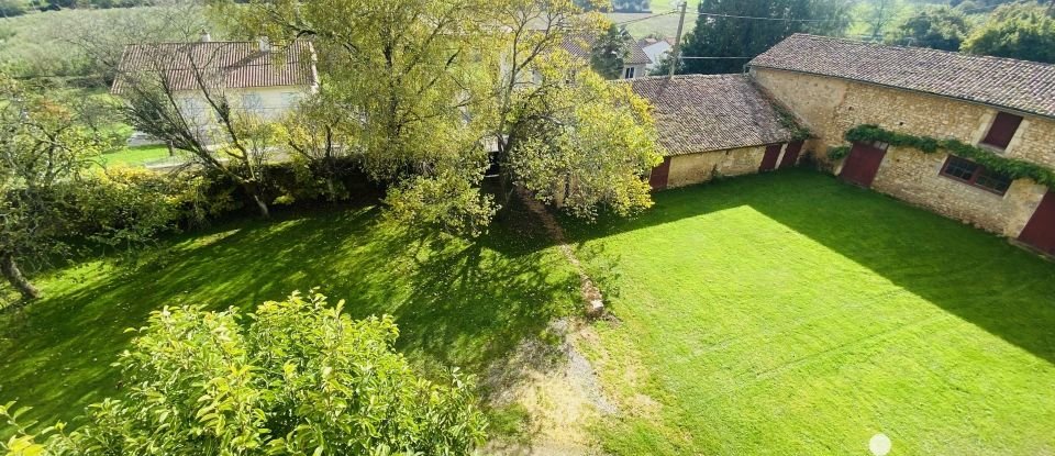 Château 9 pièces de 374 m² à Iteuil (86240)