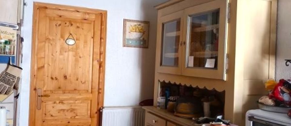 Country house 4 rooms of 95 m² in Matour (71520)