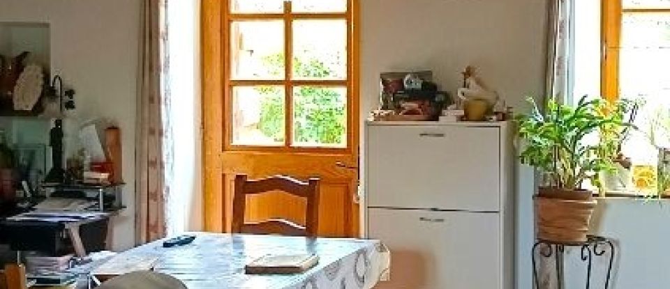 Country house 4 rooms of 95 m² in Matour (71520)