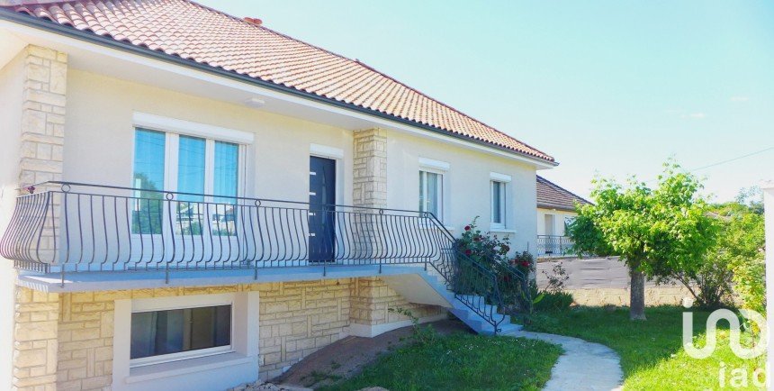 Traditional house 9 rooms of 174 m² in Buxerolles (86180)