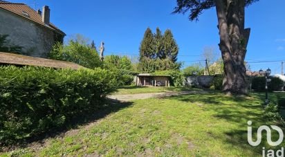 Land of 638 m² in Villiers-Adam (95840)