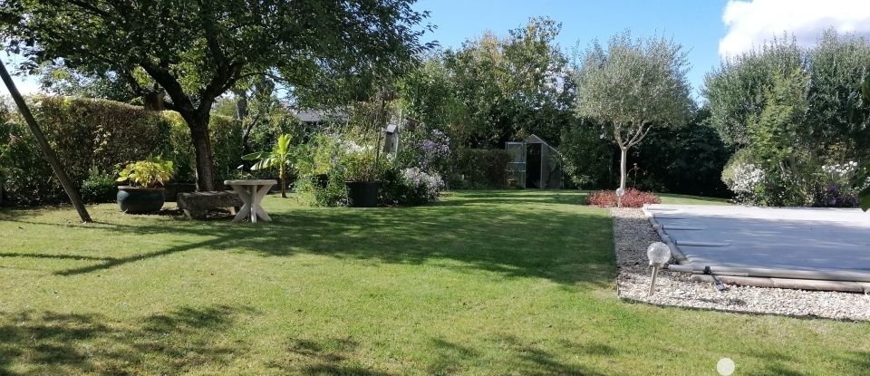 Pavillon 5 pièces de 137 m² à Tavant (37220)