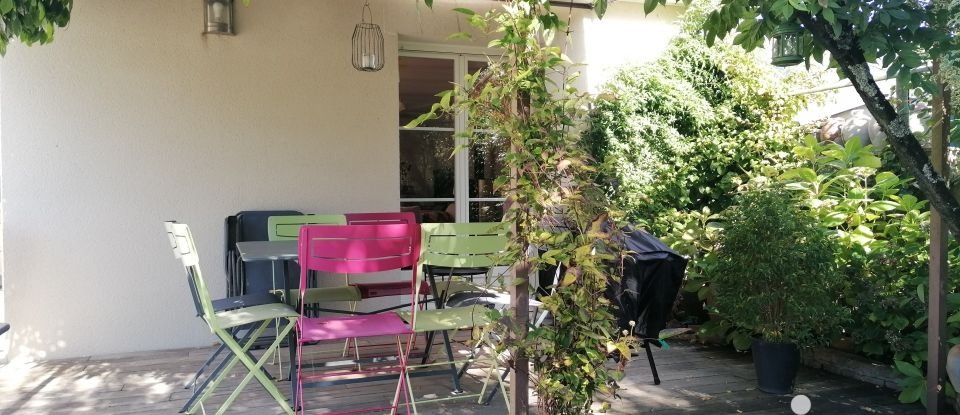 Pavillon 5 pièces de 137 m² à Tavant (37220)