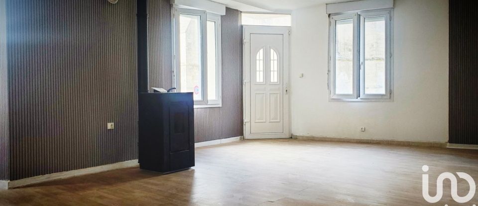 Town house 6 rooms of 105 m² in Chef-Boutonne (79110)