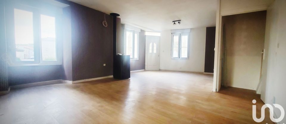 Maison de ville 6 pièces de 105 m² à Chef-Boutonne (79110)