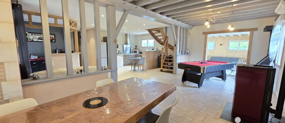 Maison 5 pièces de 169 m² à Val-au-Perche (61260)