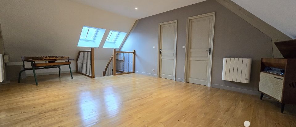 Maison 5 pièces de 169 m² à Val-au-Perche (61260)