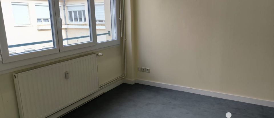 Appartement 4 pièces de 81 m² à Chalon-sur-Saône (71100)