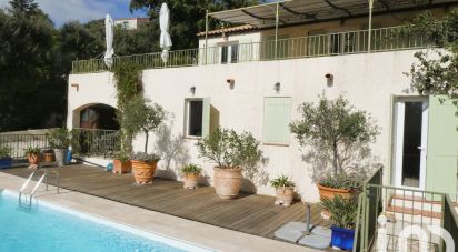 Maison traditionnelle 6 pièces de 160 m² à Pierrefeu-du-Var (83390)